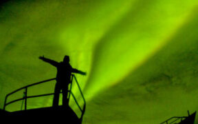 yellowknife canada aurora borealis tours
